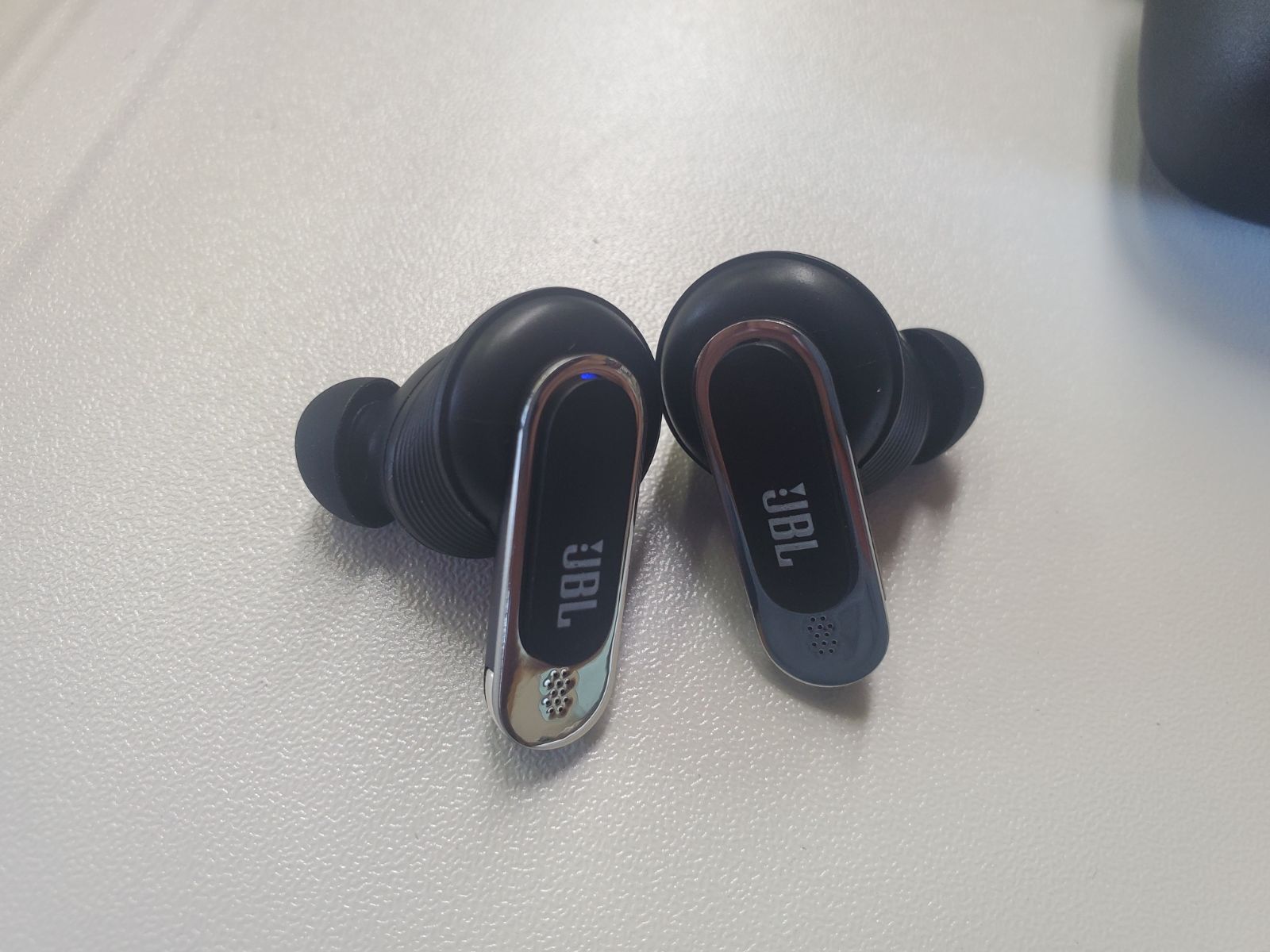 JBL TOUR PRO 2 ブラック ワイヤレスイヤホン 動作確認済み