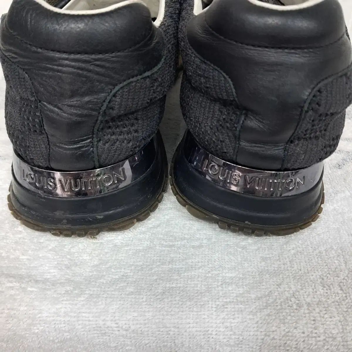 Louis Vuitton ブラック スニーカー