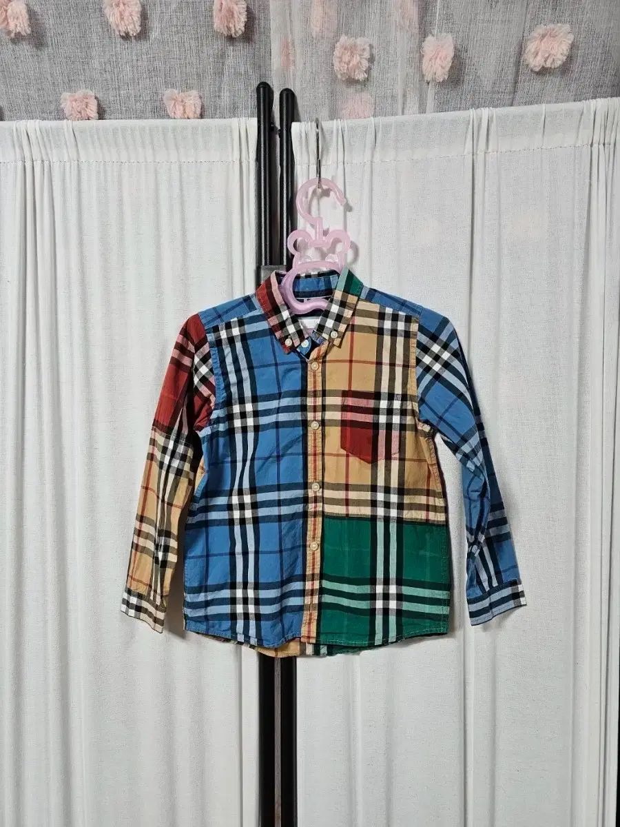 バーバリーキッズシャツ(6Y) 6,835円