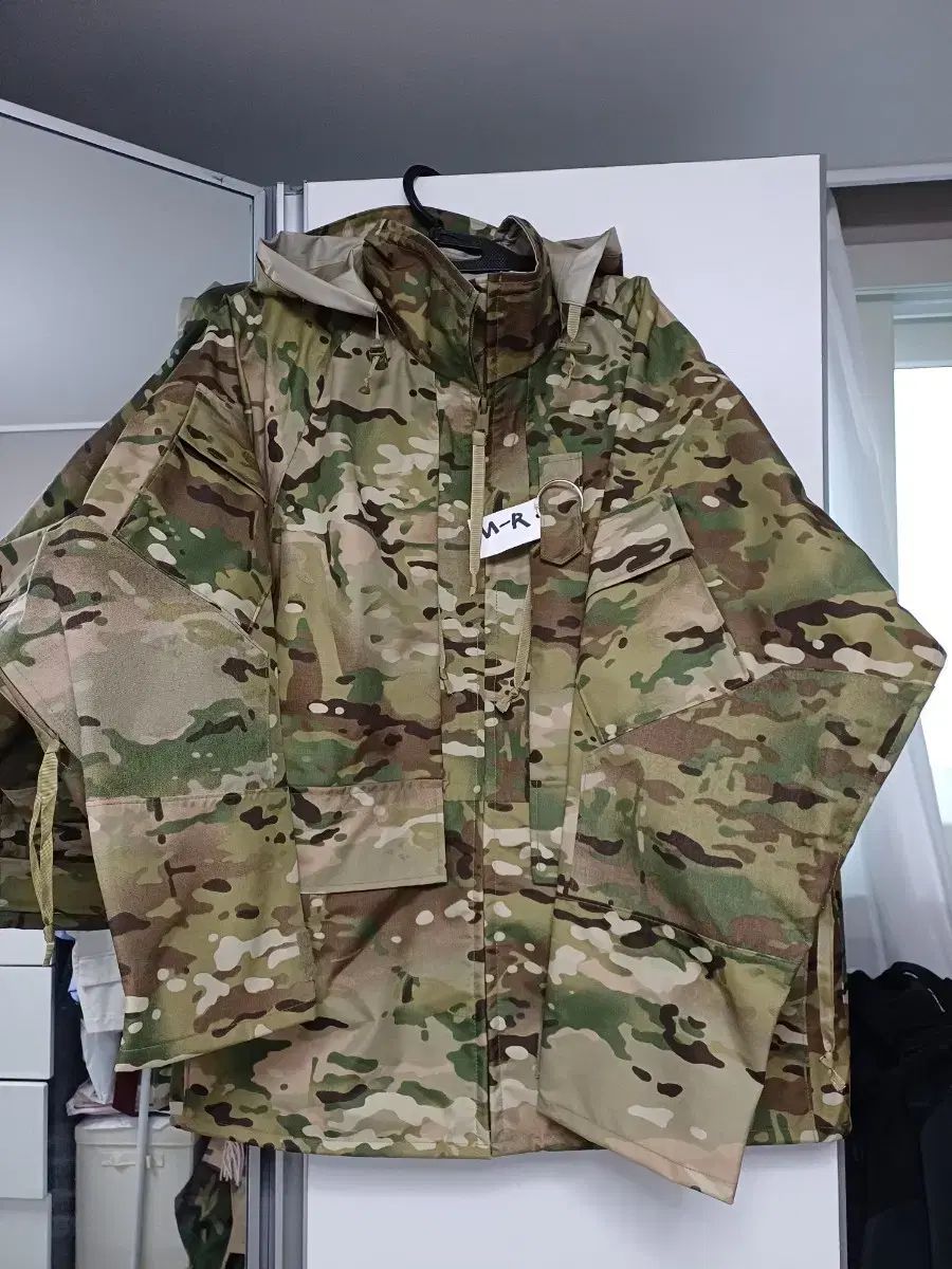 ミリタリー マルチカモ OCP ゴアテックス ジャケット - Mサイズ Regular (105