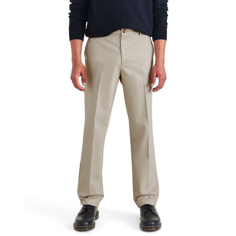 ドッカーズ メンズ ボトムス カジュアルパンツ Mens Dockersignature IronFree Stain Defender ClassicFit Khaki Pants Cloud カーキ