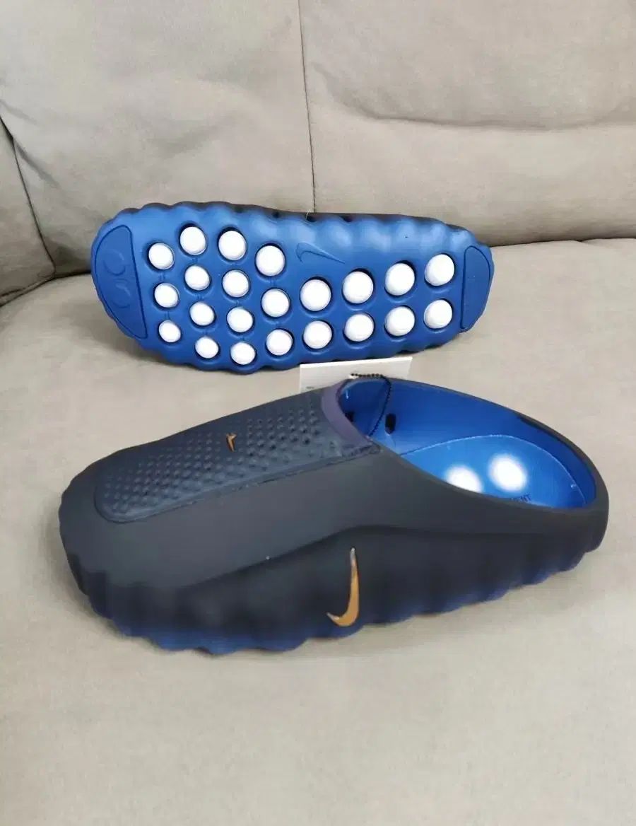 正規品 NIKE ナイキ HQ4307-400 スポーツサンダル