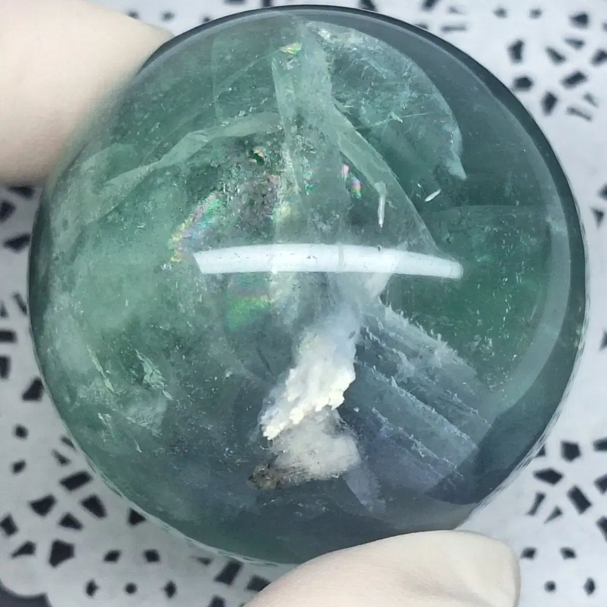 インスピレーションと賢明さのスマートストーン 天然グリーンフローライト sphere