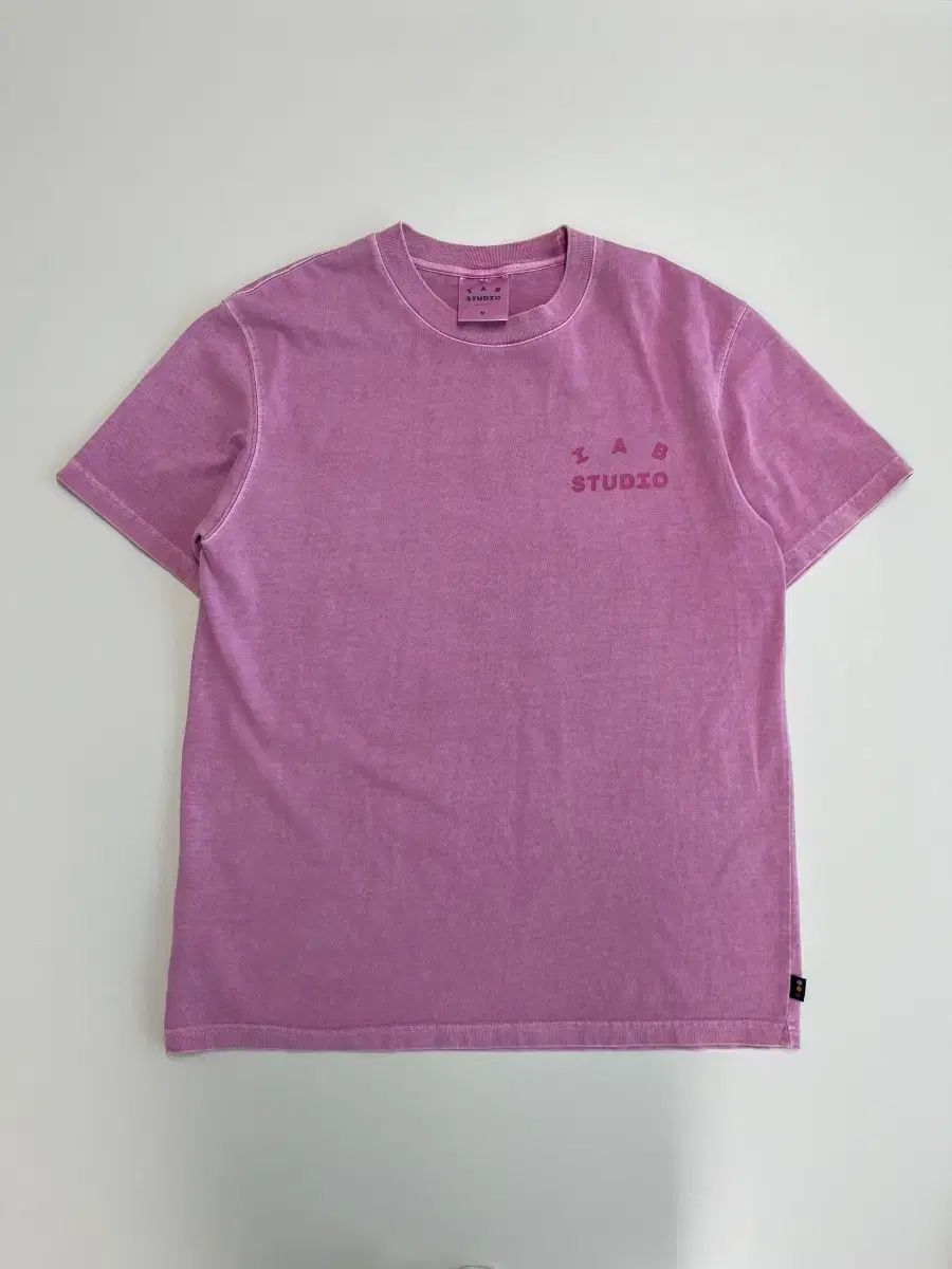 正規品 IAB Studio ピグメント Tシャツ マゼンタ