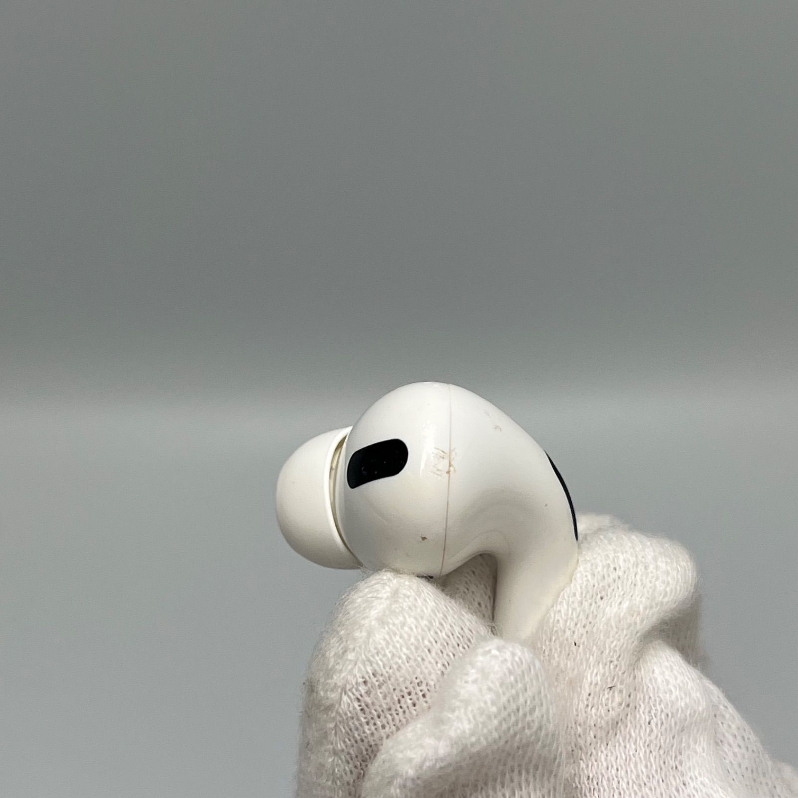 ジャンク品】Apple AirPods Pro 第1世代 MWP22J/A ホワイト ケース付き