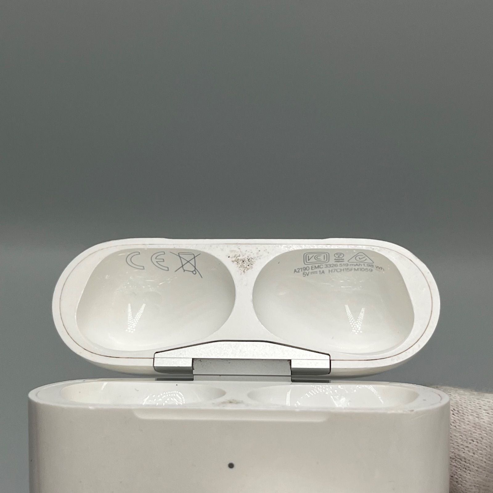 ジャンク品】Apple AirPods Pro 第1世代 MWP22J/A ホワイト ケース付き