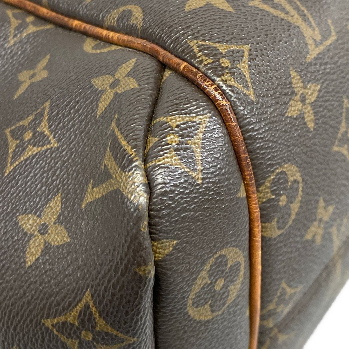 LOUIS VUITTON(ルイヴィトン) ショルダーバッグ モノグラム トータリー
