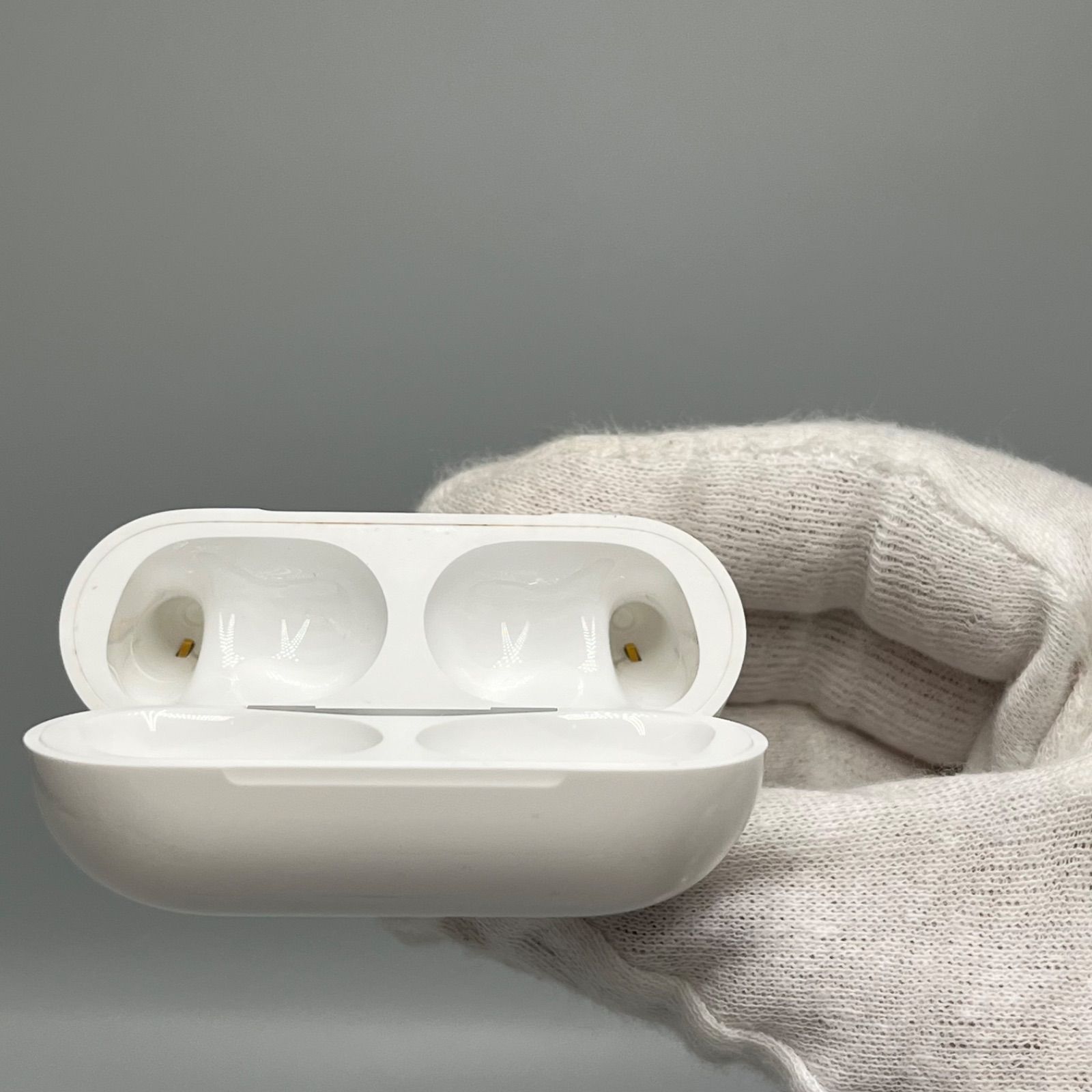 ジャンク品•美品】Apple AirPods Pro 第2世代 MagSafe充電ケース付き
