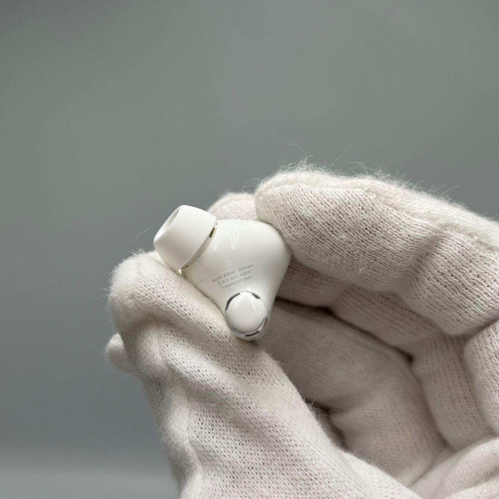 ジャンク品•美品】Apple AirPods Pro 第2世代 MagSafe充電ケース付き