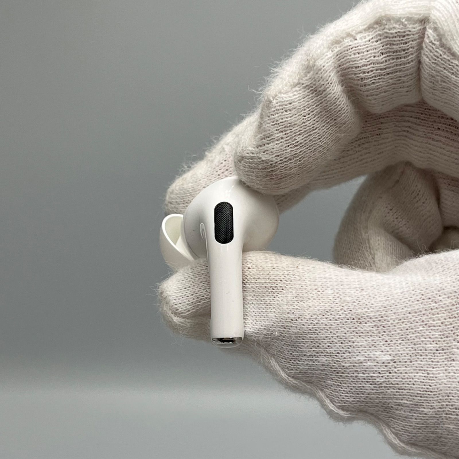ジャンク品•美品】Apple AirPods Pro 第2世代 MagSafe充電ケース付き