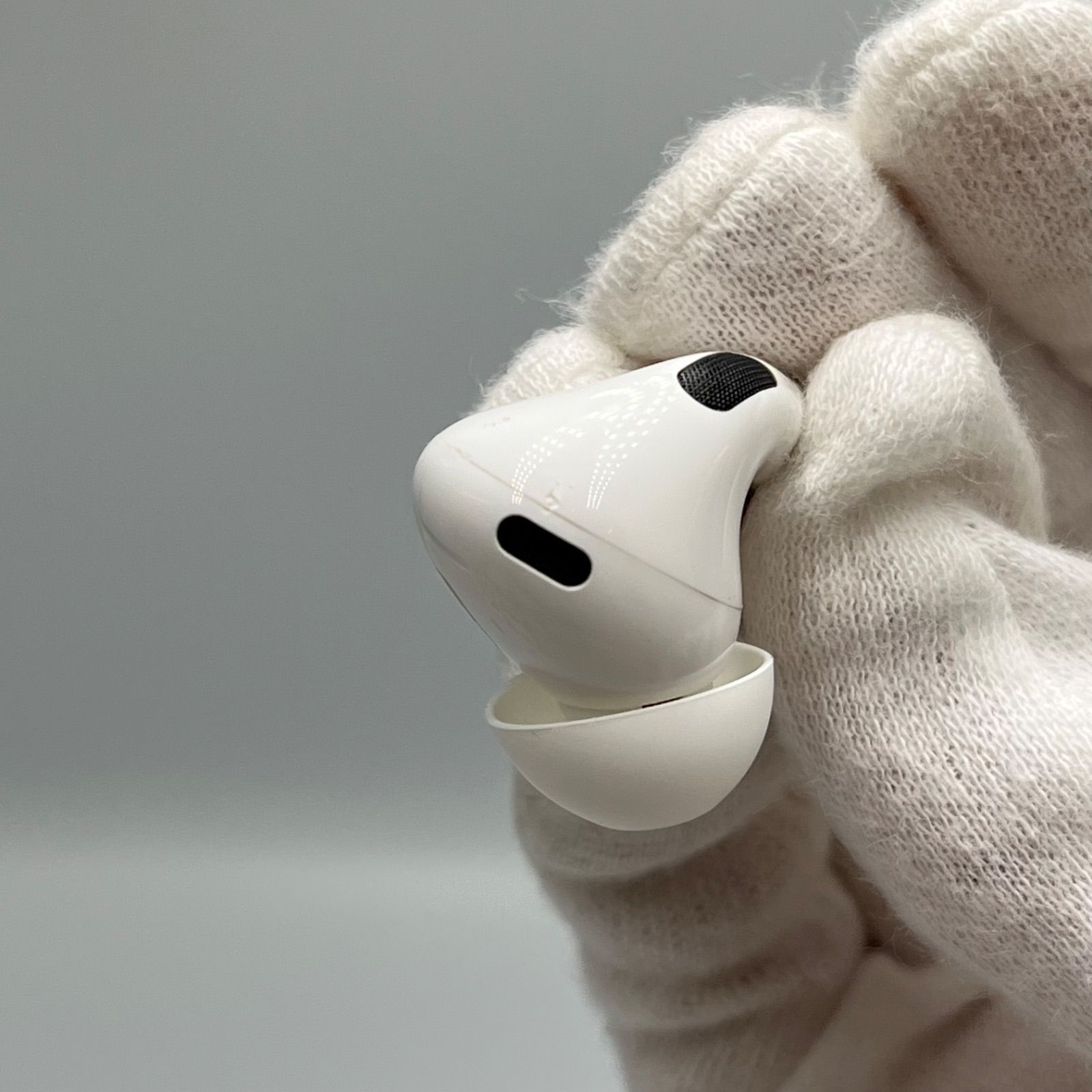 ジャンク品•美品】Apple AirPods Pro 第2世代 MagSafe充電ケース付き