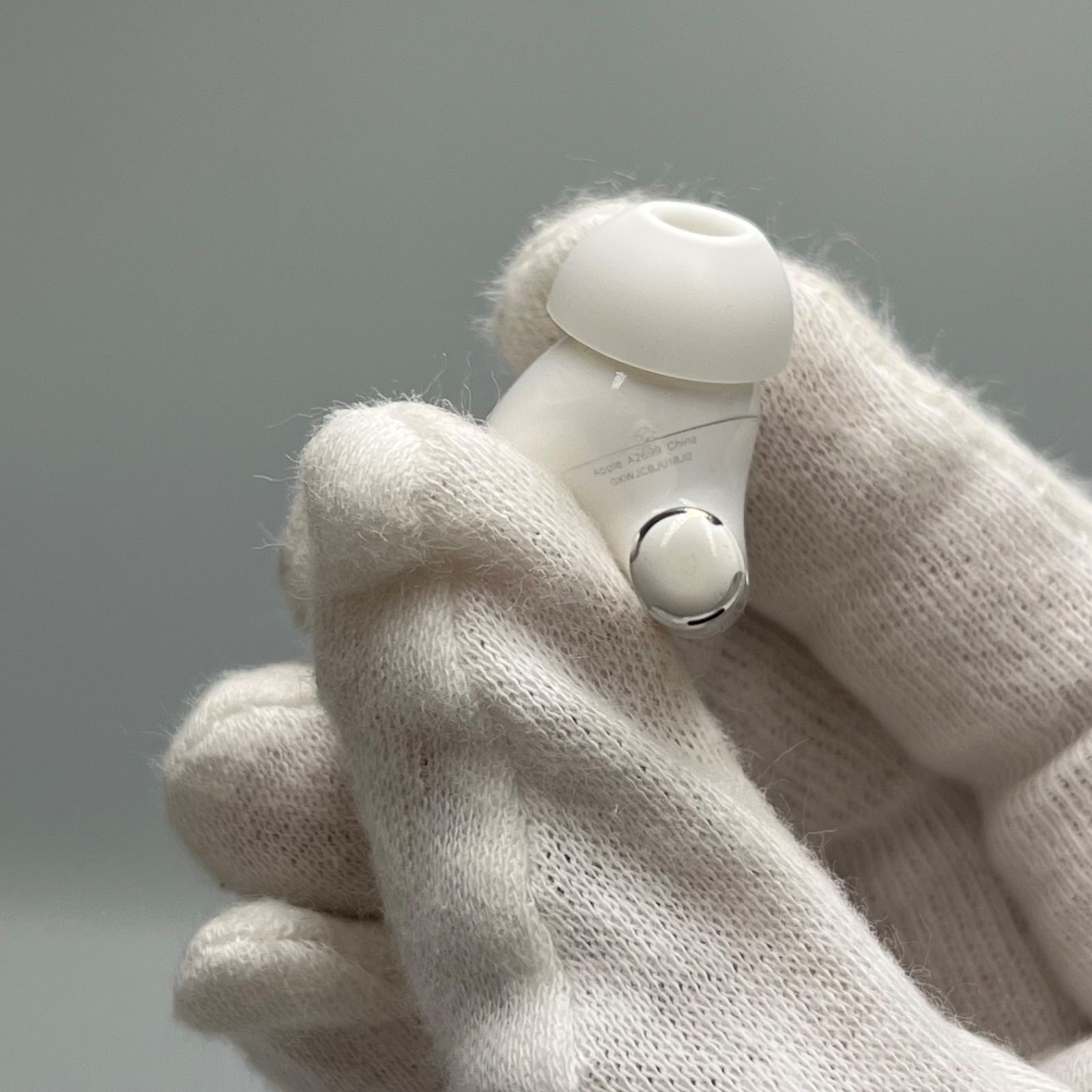 ジャンク品•美品】Apple AirPods Pro 第2世代 MagSafe充電ケース付き