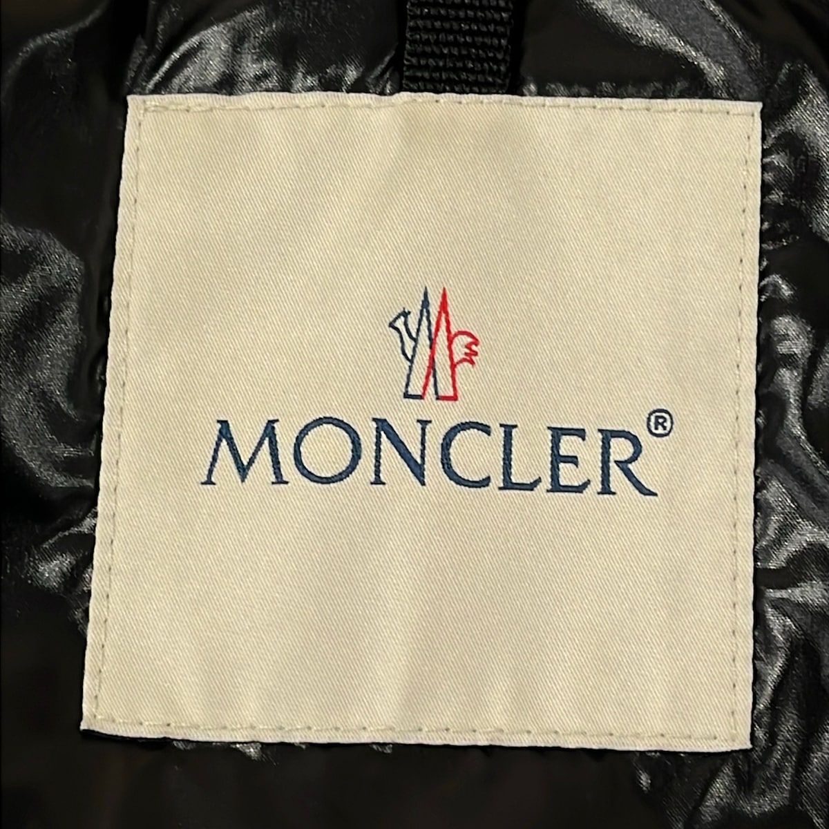 MONCLER(モンクレール) ダウンジャケット サイズ2 M メンズ MONTCLA 黒 長袖/ジップアップ/冬 ダウン MONCLER(モンクレール) ダウンジャケット サイズ2 M メンズ MONTCLA 黒 長袖/ジップアップ/冬 ダウン