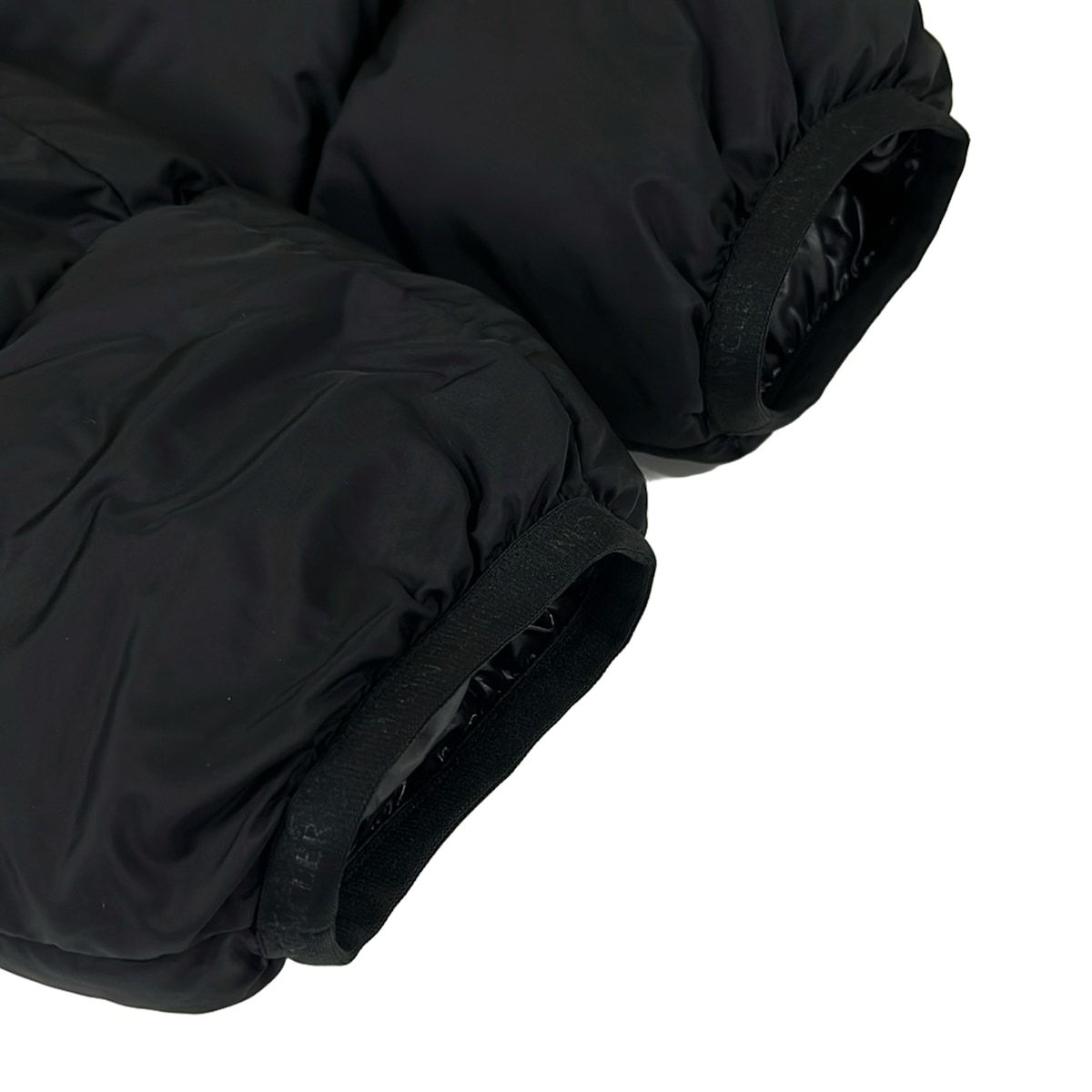 MONCLER(モンクレール) ダウンジャケット サイズ2 M メンズ MONTCLA 黒 長袖/ジップアップ/冬 ダウン MONCLER(モンクレール) ダウンジャケット サイズ2 M メンズ MONTCLA 黒 長袖/ジップアップ/冬 ダウン