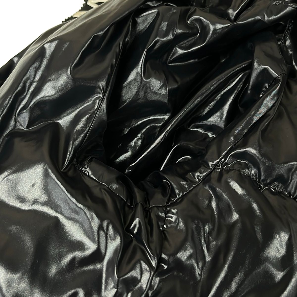 MONCLER(モンクレール) ダウンジャケット サイズ2 M メンズ MONTCLA 黒 長袖/ジップアップ/冬 ダウン MONCLER(モンクレール) ダウンジャケット サイズ2 M メンズ MONTCLA 黒 長袖/ジップアップ/冬 ダウン