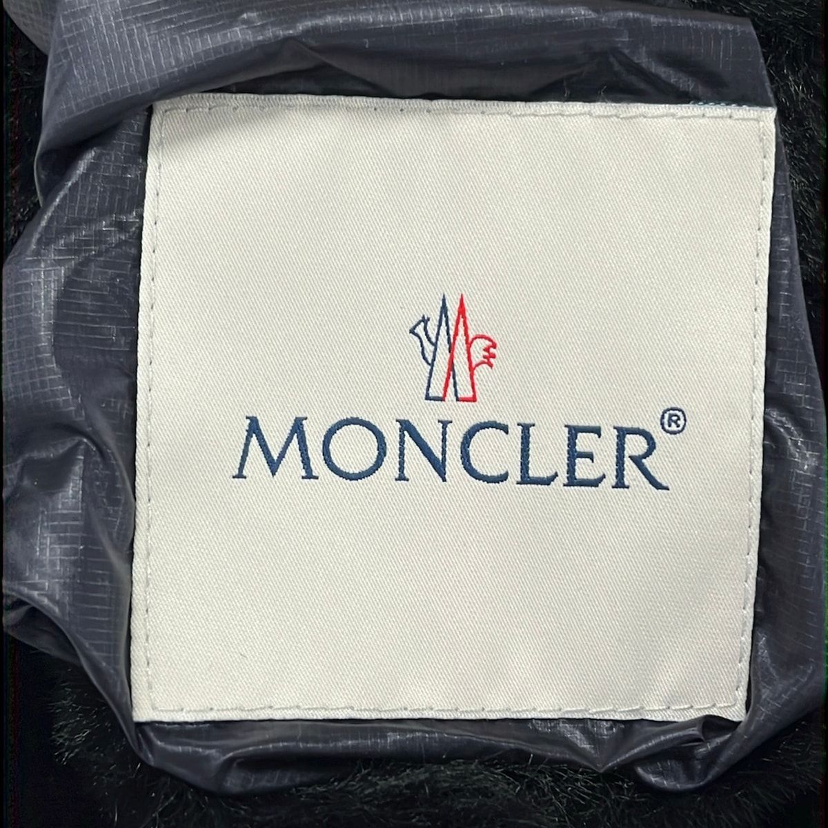 MONCLER(モンクレール) ダウンジャケット サイズ0 XS メンズ美品 LEMA 黒×ネイビー 長袖/フェイクファー/リバーシブル/HYKE/冬 ダウン MONCLER(モンクレール) ダウンジャケット サイズ0 XS メンズ美品 LEMA 黒×ネイビー 長袖/フェイクファー/リバーシブル/HYKE/冬 ダウン