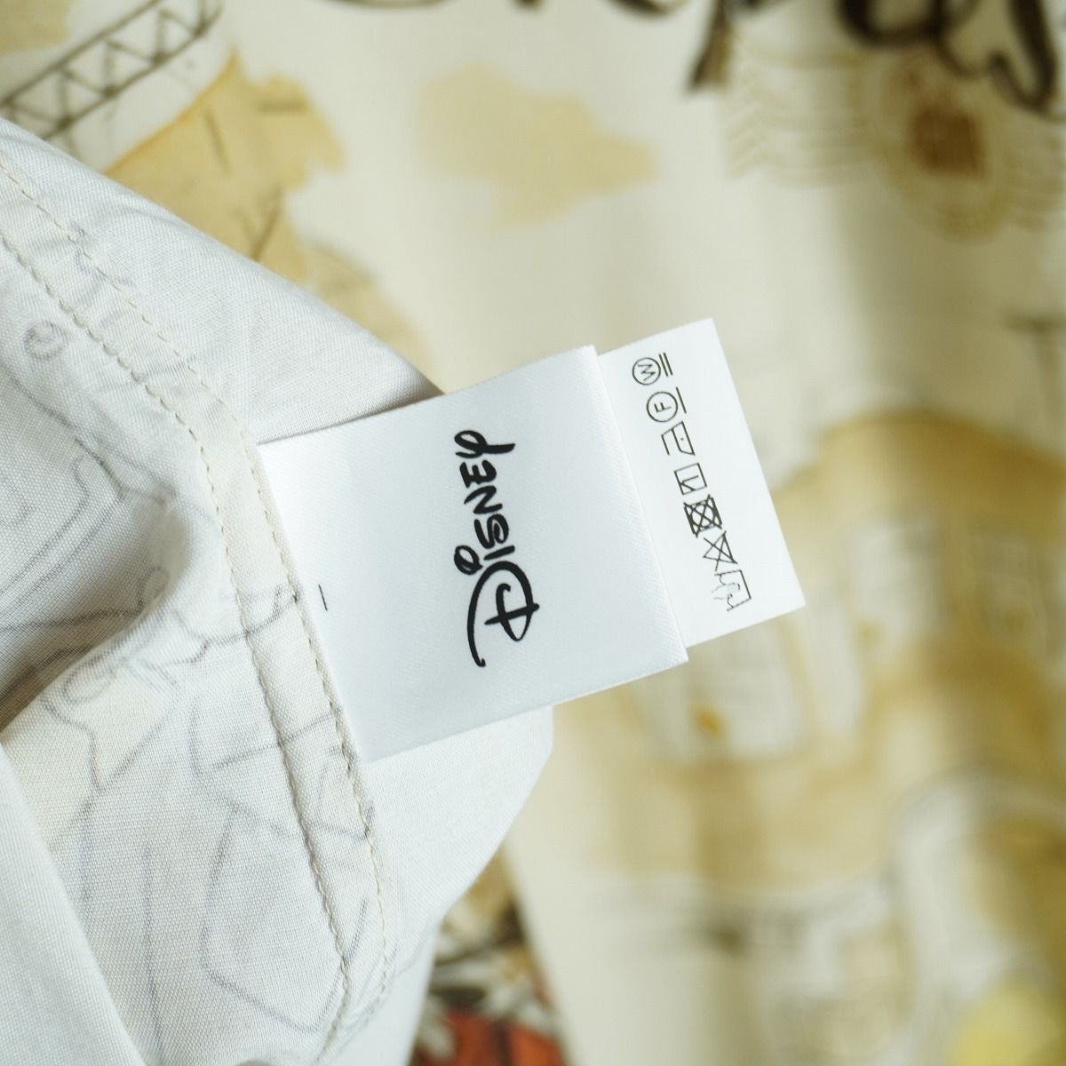 美品24SS Porter Classic ポータークラシック DISNEY M&F PC ORIGINAL ALOHA DP-024-2709 半袖アロハ シャツ ミッキー サイズL セピア1782Q♪ 美品24SS Porter Classic ポータークラシック DISNEY M&F PC ORIGINAL ALOHA DP-024-2709 半袖アロハ シャツ ミッキー サイズL セピア1782Q♪