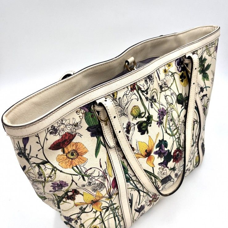 GUCCI(グッチ)フローラ トートバッグ ボタニカル フラワープリント レザー アイボリー系 ゴールド金具 レディース【中古】 GUCCI(グッチ)フローラ トートバッグ ボタニカル フラワープリント レザー アイボリー系 ゴールド金具 レディース【中古】