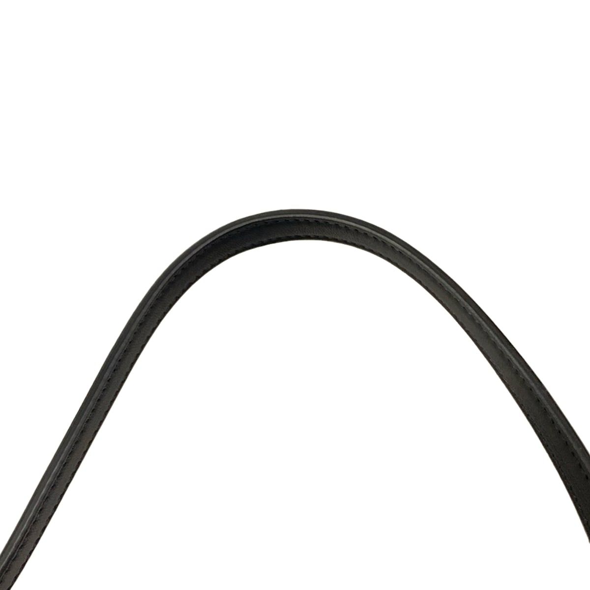 CELINE(セリーヌ) ショルダーバッグ美品 トリオラージ 黒 レザー