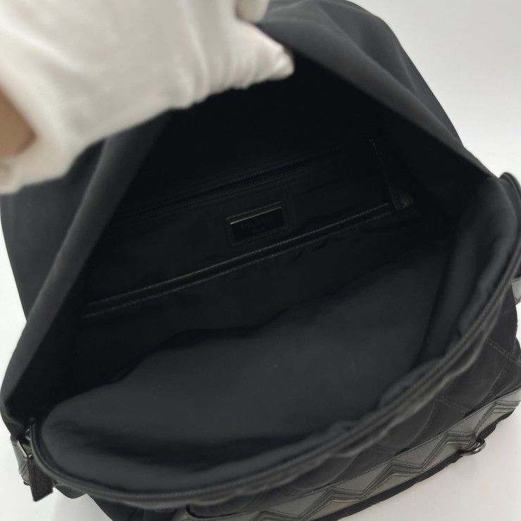 PRADA(プラダ)キルティング ナイロン バックパック リュックサック ブラック レザー シルバー金具 メンズ レディース【中古】 PRADA(プラダ)キルティング ナイロン バックパック リュックサック ブラック レザー シルバー金具 メンズ レディース【中古】