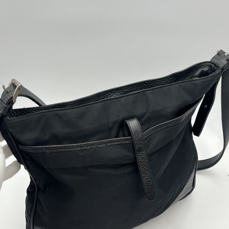 PRADA(プラダ)Tessuto ナイロン ショルダーバッグ ブラック レザー レディース メンズ ユニセックス イタリア製【中古】 PRADA(プラダ)Tessuto ナイロン ショルダーバッグ ブラック レザー レディース メンズ ユニセックス イタリア製【中古】