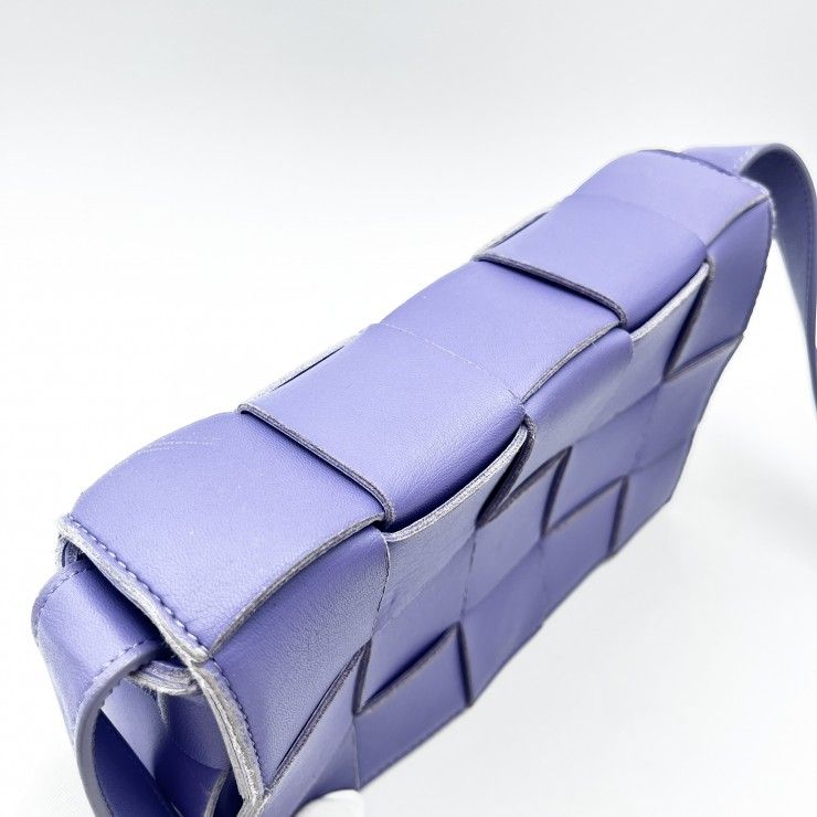 BOTTEGA VENETA(ボッテガヴェネタ)カセット ヴィンテージ ショルダーバッグ パープル ラムレザー レディース 【中古】 BOTTEGA VENETA(ボッテガヴェネタ)カセット ヴィンテージ ショルダーバッグ パープル ラムレザー レディース 【中古】