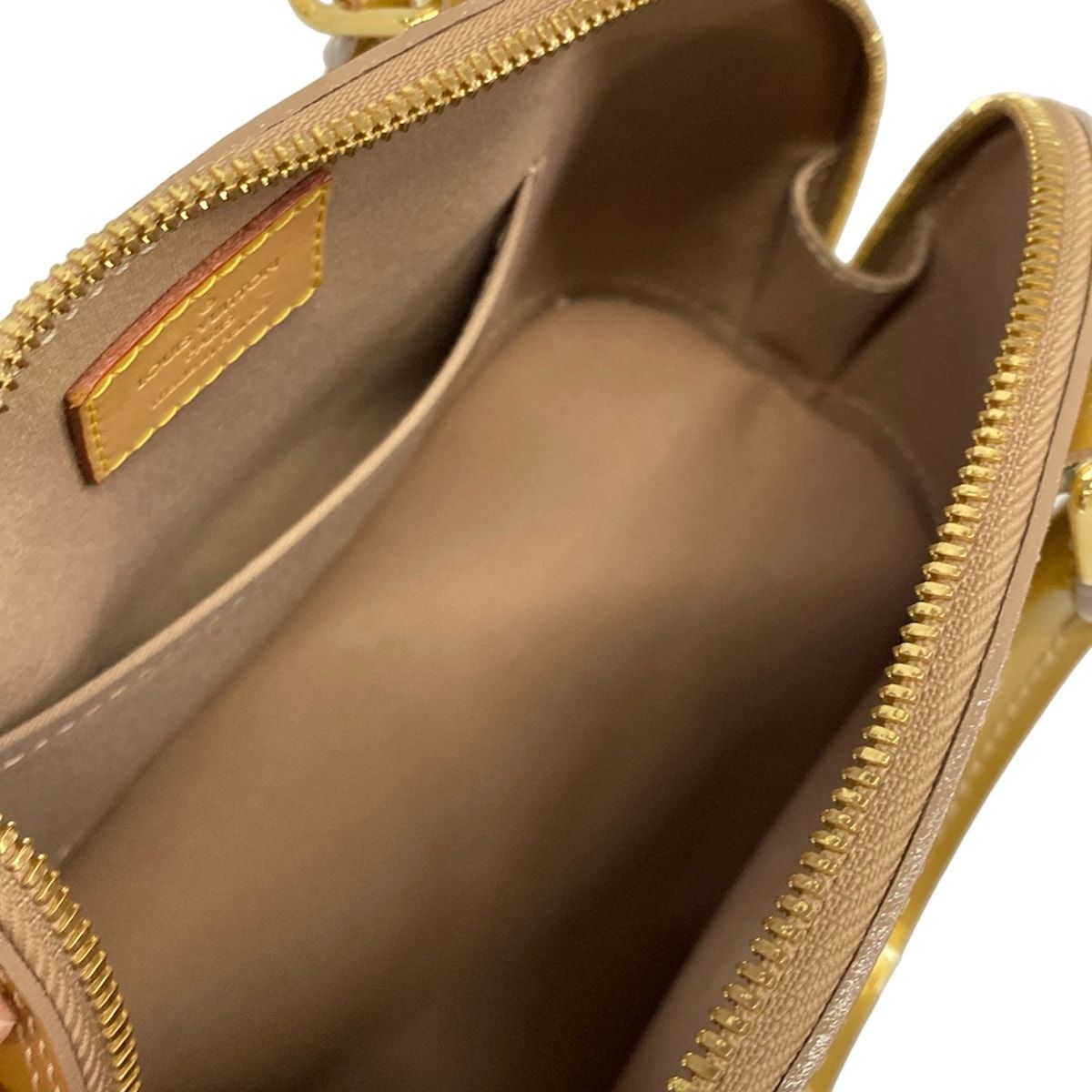 LOUIS VUITTON(ルイヴィトン) ハンドバッグ モノグラムヴェルニ アルマBB M91607 ローズフロランタン レザー LOUIS VUITTON(ルイヴィトン) ハンドバッグ モノグラムヴェルニ アルマBB M91607 ローズフロランタン レザー
