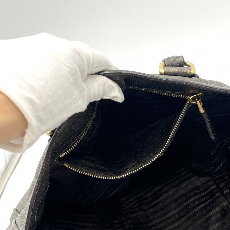 PRADA(プラダ)ハンドバッグ トートバッグ ブロンズ レザー ゴールド金具 レディース イタリア製【中古】 PRADA(プラダ)ハンドバッグ トートバッグ ブロンズ レザー ゴールド金具 レディース イタリア製【中古】