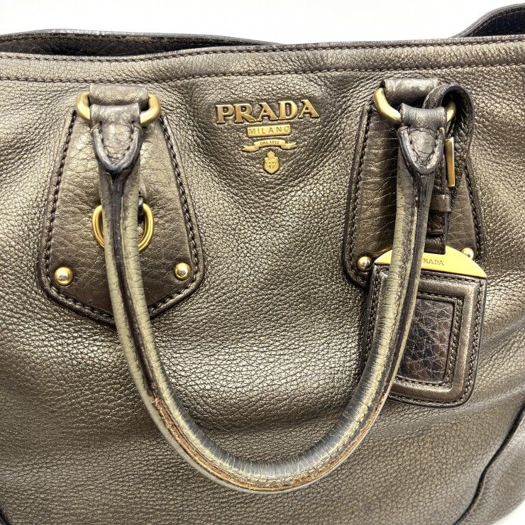 PRADA(プラダ)ハンドバッグ トートバッグ ブロンズ レザー ゴールド金具 レディース イタリア製【中古】 PRADA(プラダ)ハンドバッグ トートバッグ ブロンズ レザー ゴールド金具 レディース イタリア製【中古】