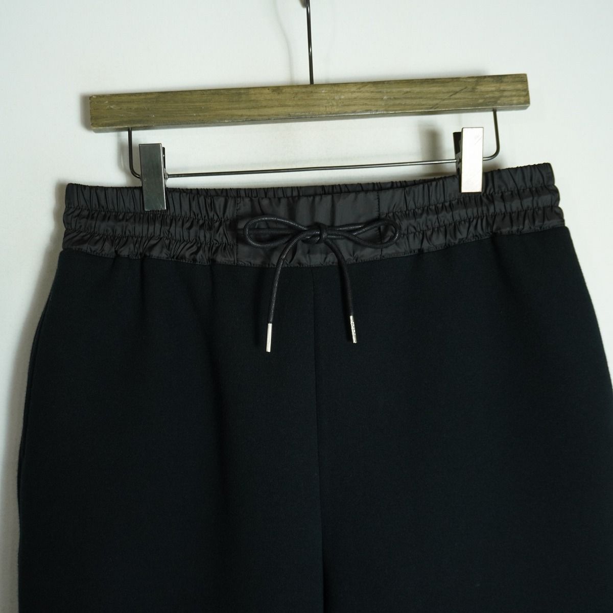 美品 26SS SACAI サカイ SCW-349 WOMEN Sponge Sweat Pants スポンジ スウェット パンツ レディース サイズ2 黒2689Q♪ 美品 26SS SACAI サカイ SCW-349 WOMEN Sponge Sweat Pants スポンジ スウェット パンツ レディース サイズ2 黒2689Q♪