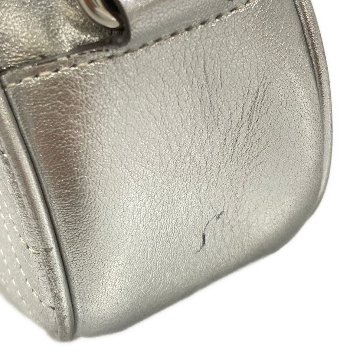 GUCCI(グッチ) ショルダーバッグ ブロンディ 760175 シルバー レザー