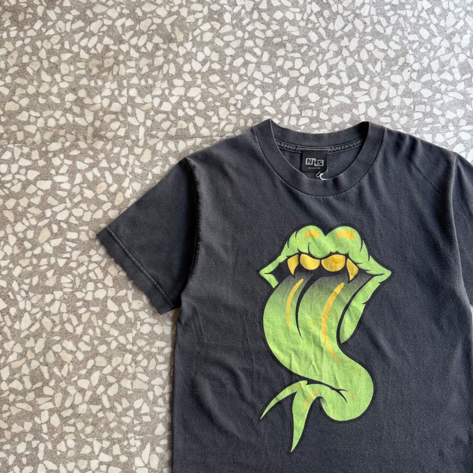 NHS / CREATURE design T-shirt 【人気NHSタグ】オールドクリーチャー古着モンスター下Tシャツストリートsk8