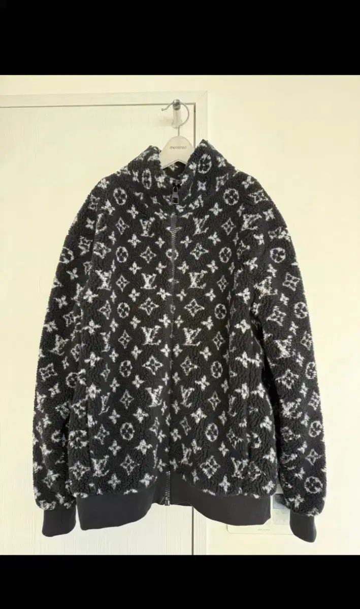 Louis Vuitton モノグラム フリース ブラック