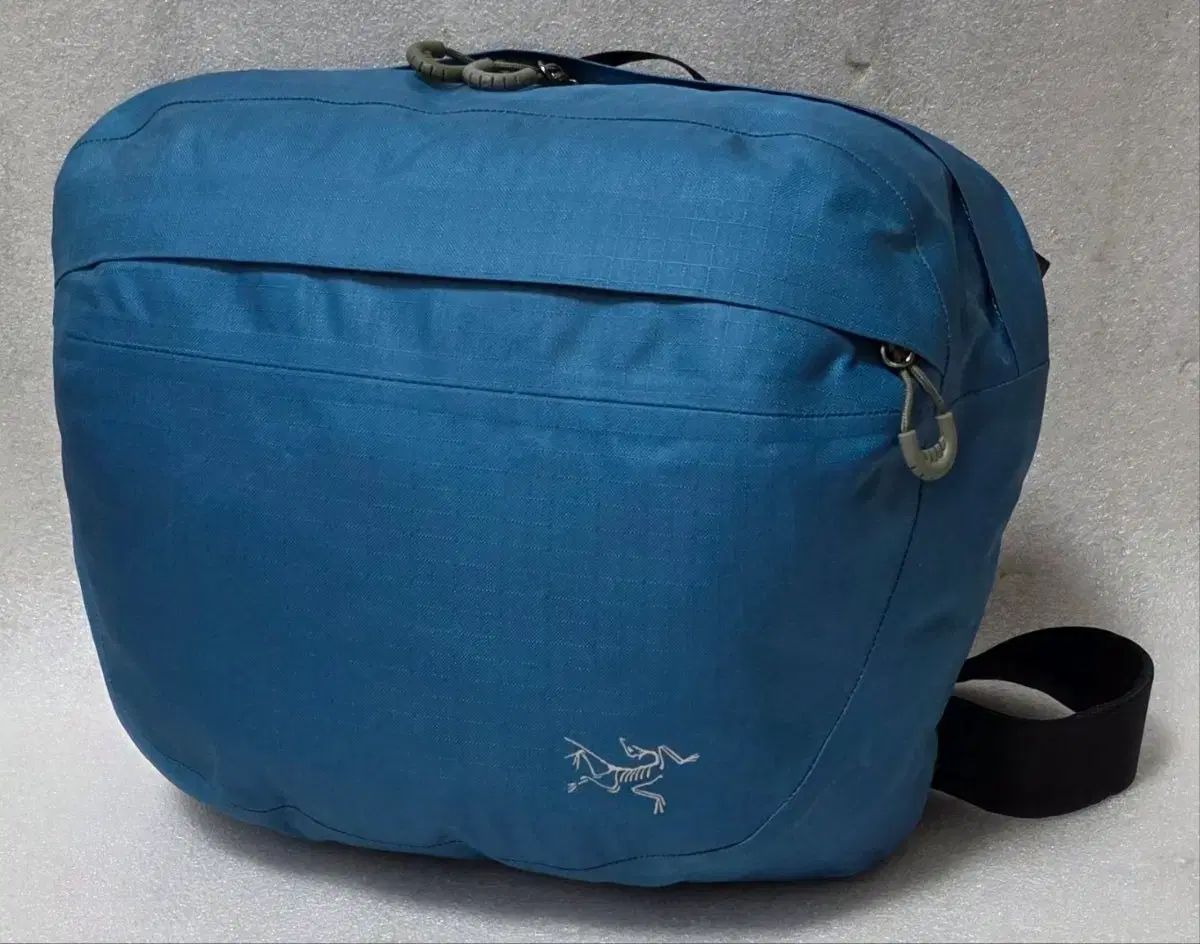ARC'TERYX アークテリクス ルナラ 17 ショルダーバッグ クロス メッセンジャーバッグ