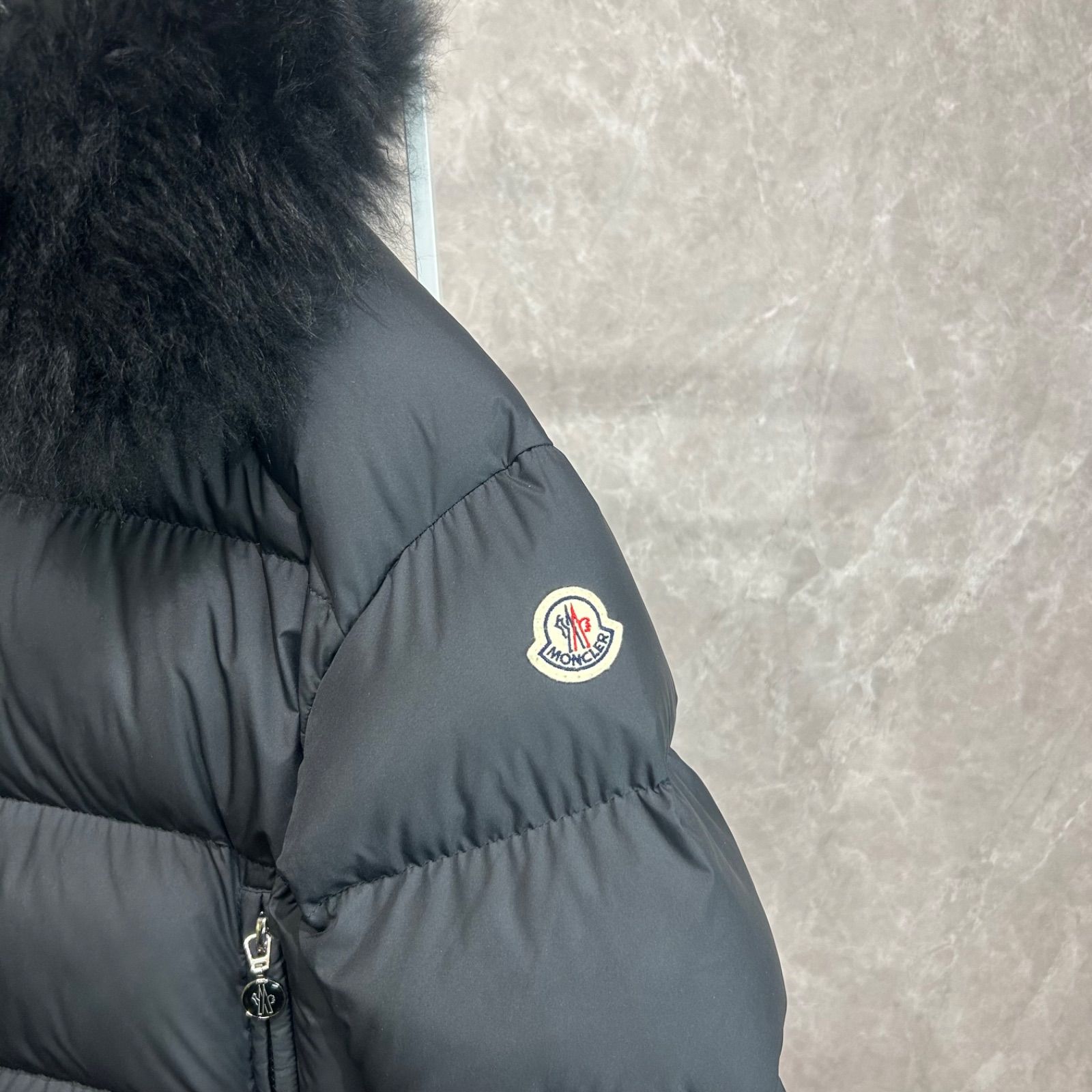23-24AW】【美品】MONCLER モンクレールダウンジャケットフード付き 