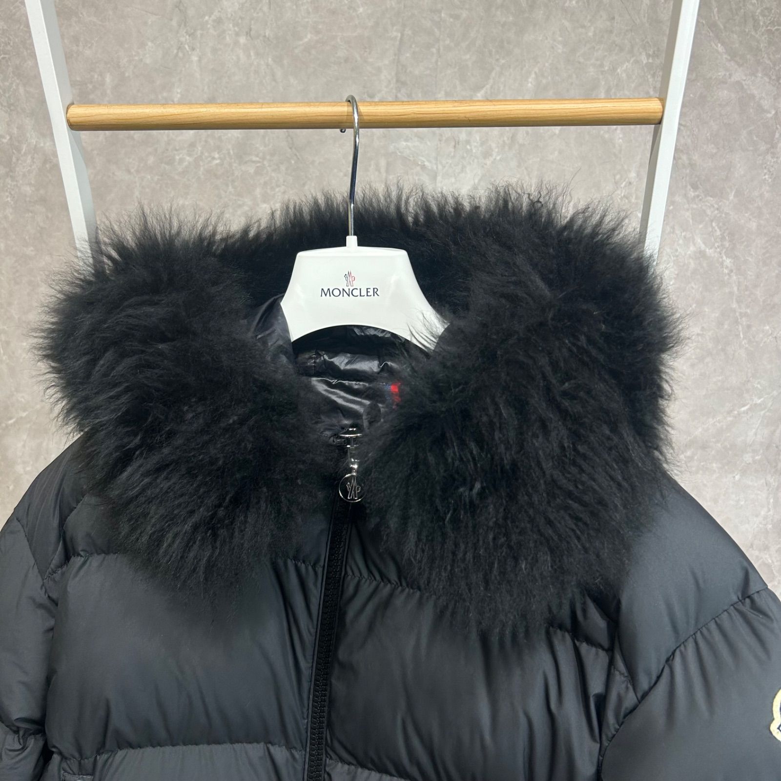 23-24AW】【美品】MONCLER モンクレールダウンジャケットフード付き 