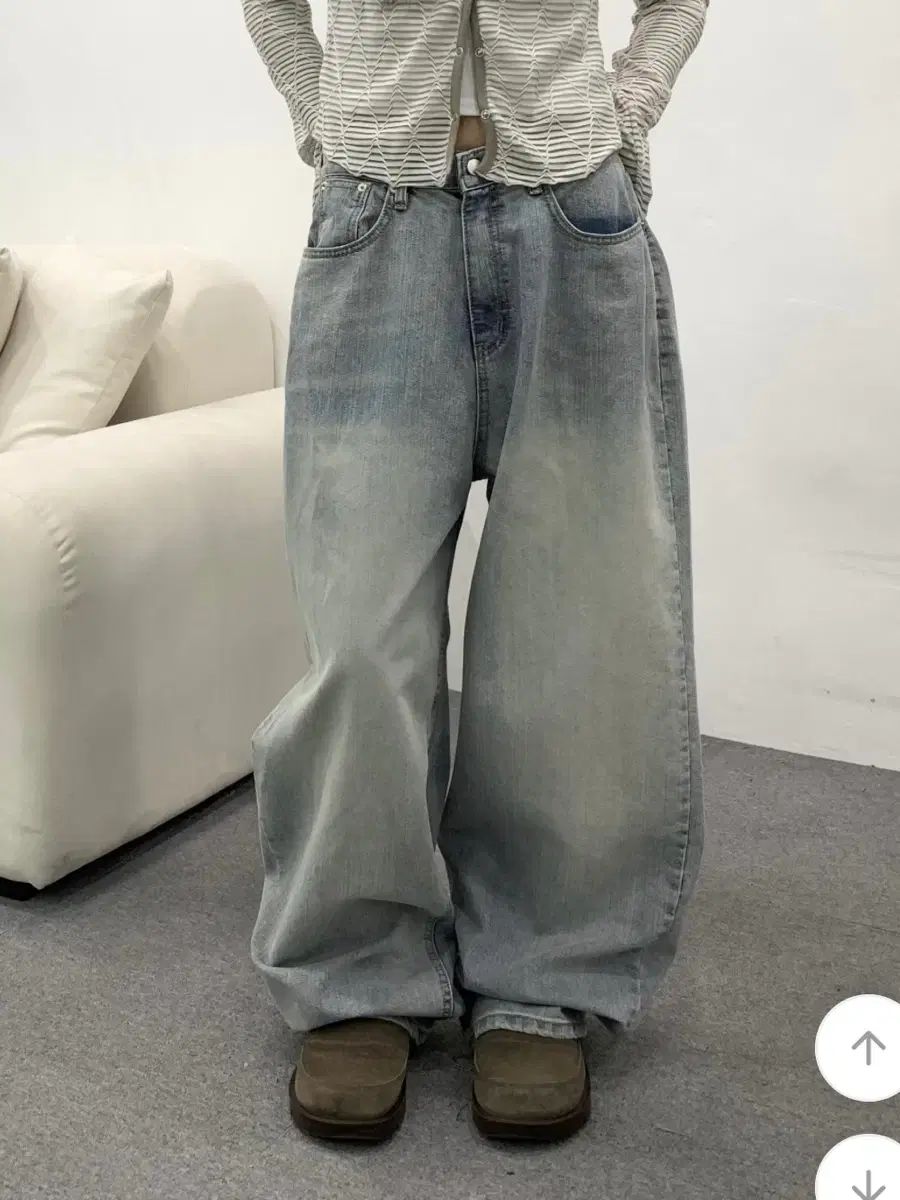 ウォッシュデニムパンツ出品