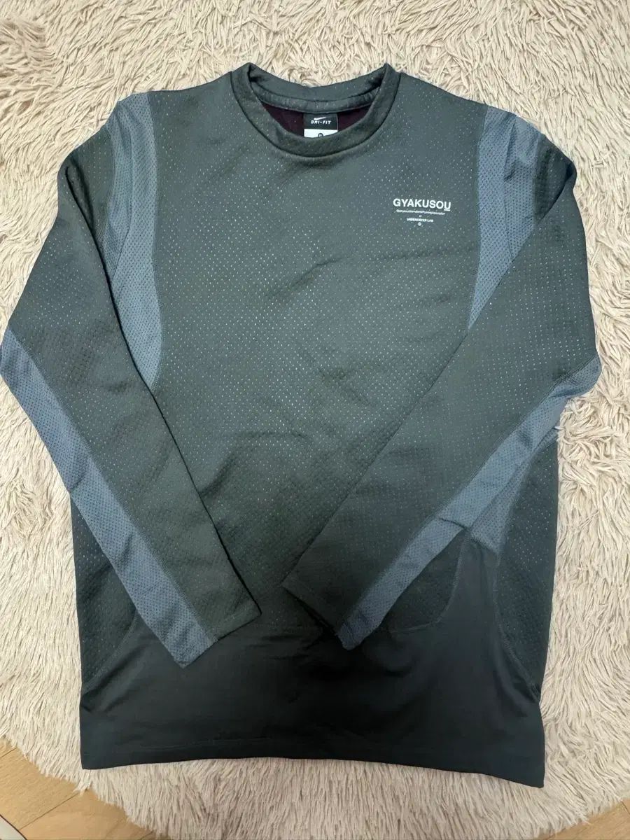ナイキ ギャクソウ 長袖 XL