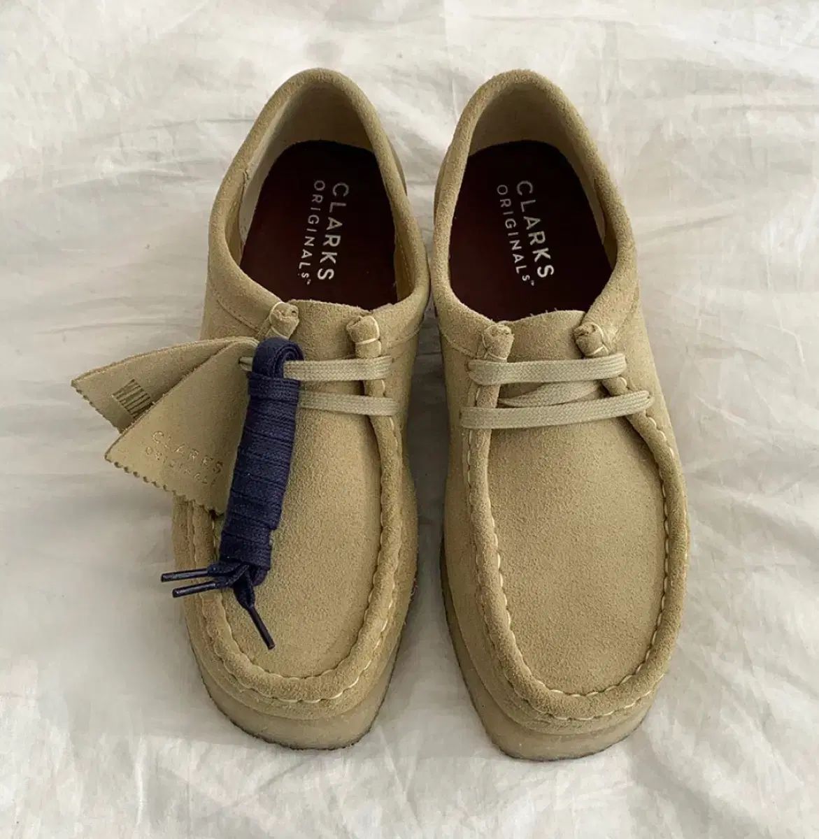 クラークス ワラビー メイプル スウェード 新品