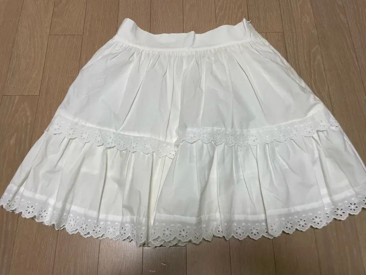 新品)ウィアー ミニ ティアードスカート