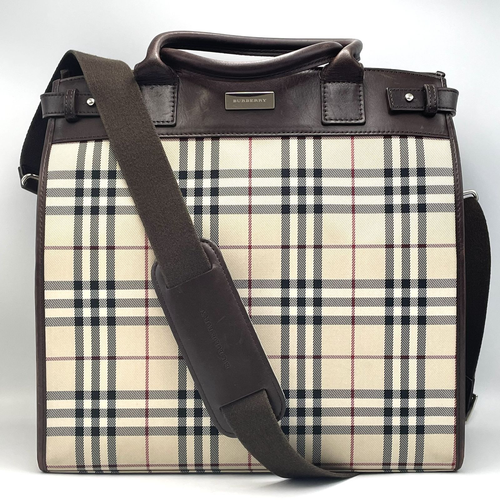 男女兼用で使えるチェック柄バッグ】BURBERRY バーバリー ノバチェック 