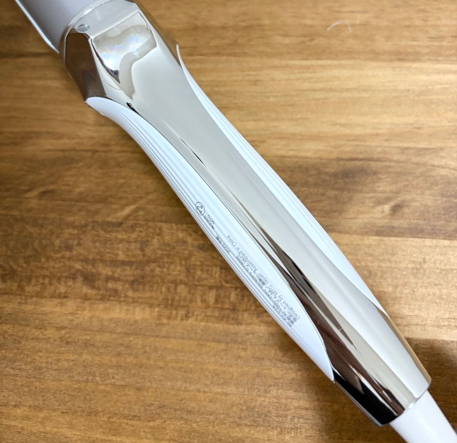 【 ReFa 】美品!リファカールアイロン プロ 38mm★2025年製★海外使用可 【 ReFa 】美品!リファカールアイロン プロ 38mm★2025年製★海外使用可