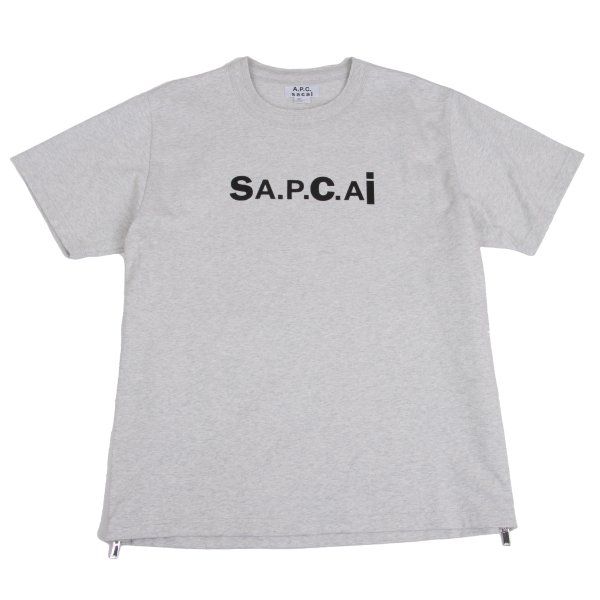 サカイsacai ×アーペーセーA.P.C. ロゴプリントサイドジップTシャツ グレーL