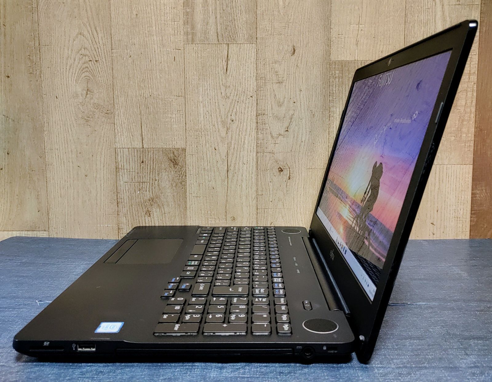 FUJITSU LIFEBOOK Corei7 メモリ8GB SSD256GB フルHD ブルーレイ 大