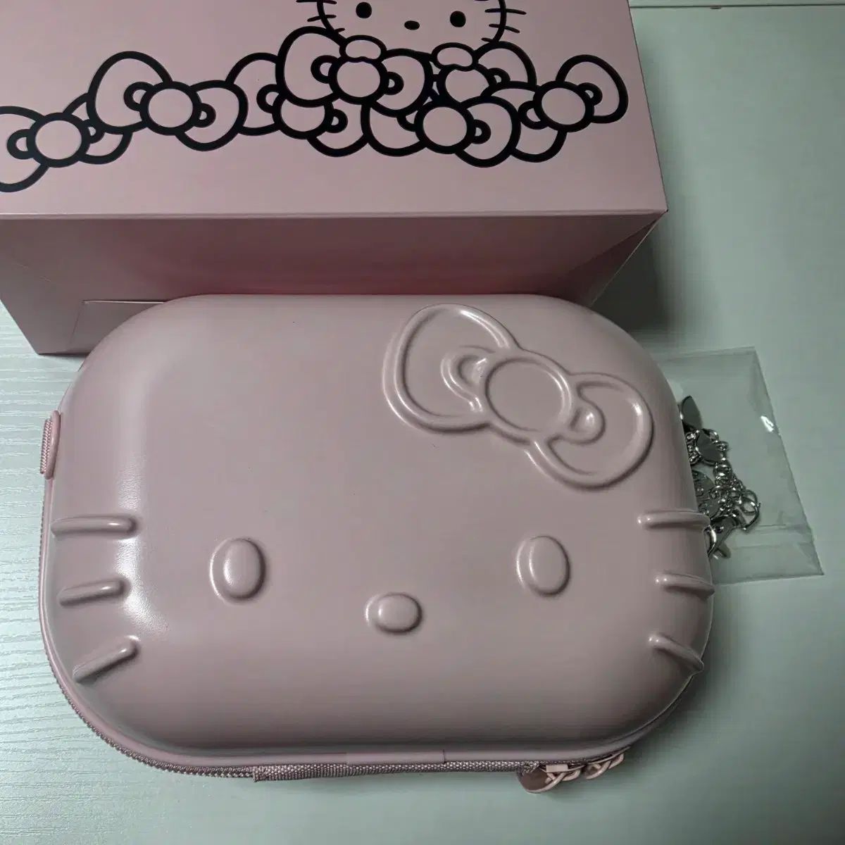 全国無料，正規品】 WAKEMAKE ハローキティ ピンク ミニキャリーケース