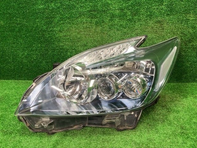 プリウス ZVW30 右ヘッドランプ・ヘッドライト Sツーリングセレクション コイト 47-30 81110-47241 202
