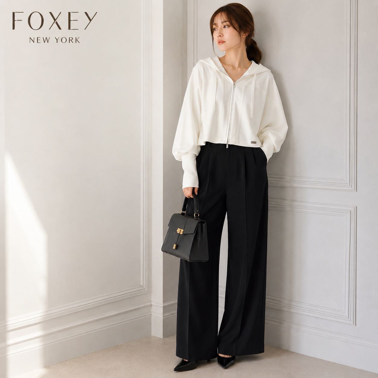 【新品同様】【クリーニング済】FOXEY NEW YORK 40620 / フォクシーニューヨーク 40 ホワイト パーカ ドルマンスリーブ