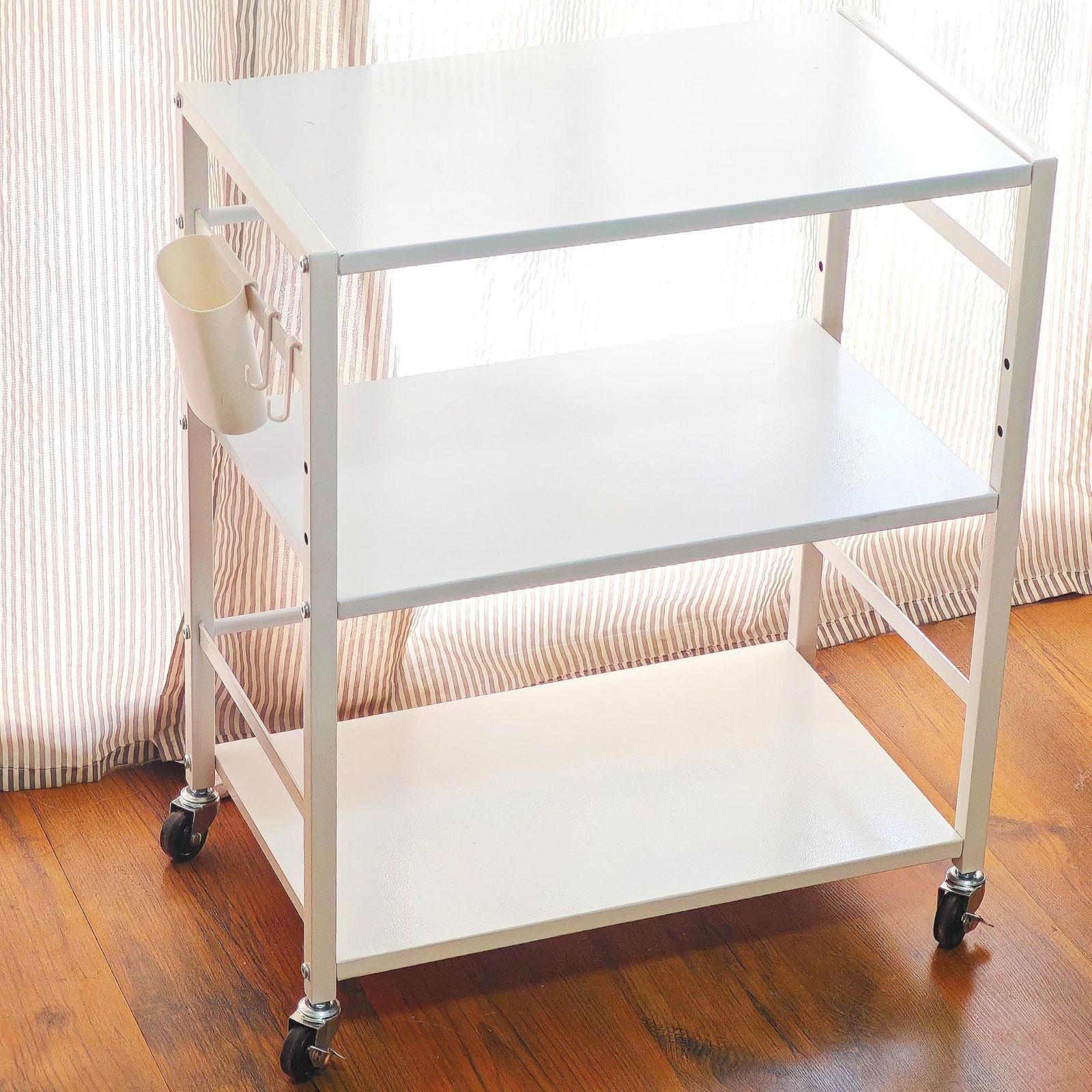 ☆新品☆スチールラック3段 デスクターナ 幅50x奥行30x高さ60cm レンジラック デスク下収納 本体4.7kg 耐荷重40kg キャスター付き 棚 PS5横置きラック スタンド 収納ワゴン プリンター台 サイド収納 ストッパー付きキャス 63ba29c6