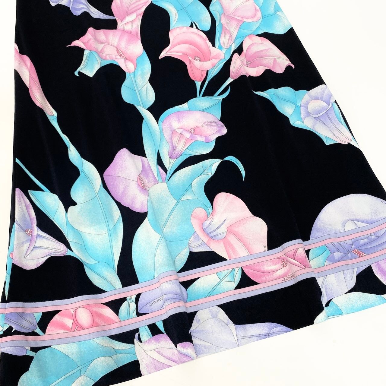【レオナールファッション】半袖ワンピース　L　フランス製　花柄　ロング丈　上品 レオナール 半袖ワンピース 花柄 レディース SIZE 36 (XS) LEONARD