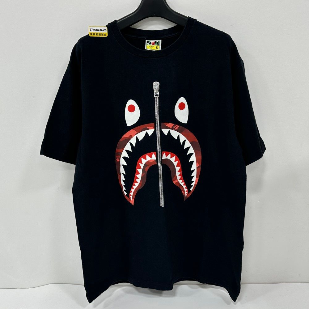 07w1650★ A BATHING APE(アベイシングエイプ) 1st CAMO SHARK TEE 半袖Tシャツ ブラック/レッド XLサイズ【中古品】